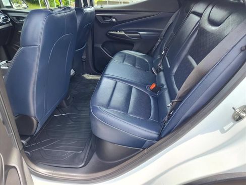 Used 2022 Chevrolet Bolt EUV Premier w/ Sun & Sound Package FWD image 11