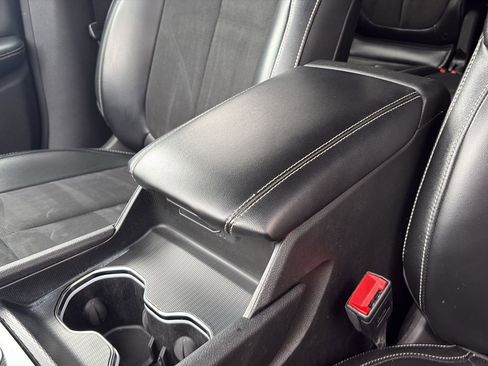 Used 2024 Jeep Grand Cherokee L Laredo image 19