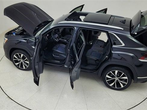 Used 2024 Volkswagen Atlas Cross Sport SEL Premium R-Line image 90