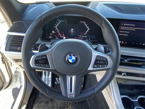 Certified 2025 BMW X7 M60i image 25