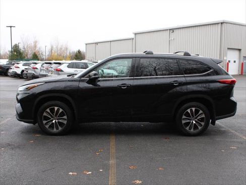 Certified 2021 Toyota Highlander XLE image 5