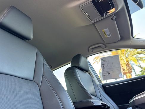 Used 2018 Honda Clarity Touring image 17