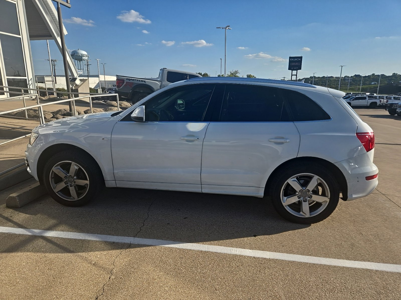 Used 2012 Audi Q5 3.2 Premium Plus w/ Audi MMI Navigation Plus Pkg AWD/4WD image 11