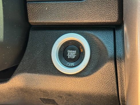 Used 2022 RAM 1500 Classic Warlock AWD/4WD image 30