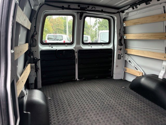 Used 2025 Chevrolet Express 2500 w/ Driver Convenience Package RWD image 13