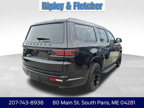 Used 2024 Jeep Wagoneer Series II AWD/4WD image 4