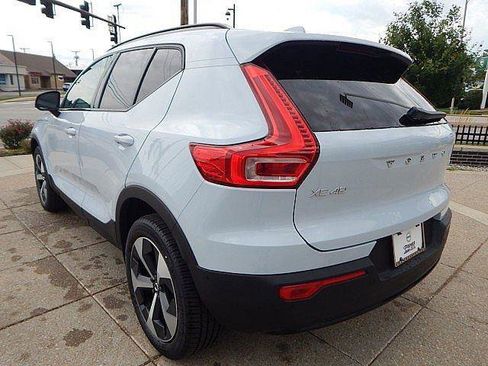 New 2026 Volvo XC40 B5 Plus w/ Protection Package Premier AWD/4WD image 10