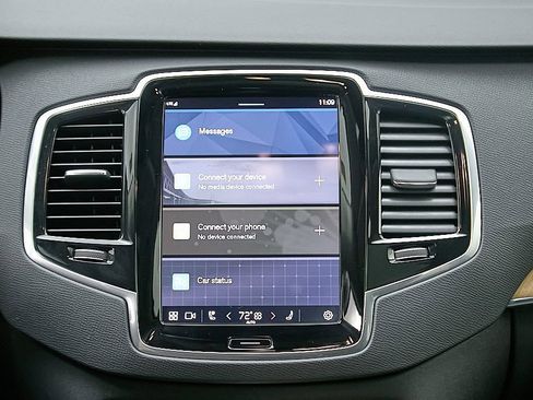 Used 2023 Volvo XC90 B5 Plus image 29