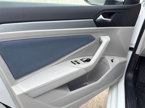 New 2026 Volkswagen Jetta SE image 14