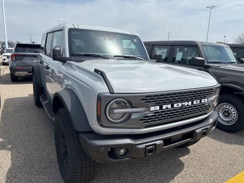 New 2026 Ford Bronco Badlands AWD/4WD image 5