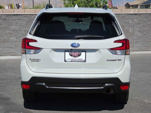 Used 2023 Subaru Forester Premium AWD/4WD image 8