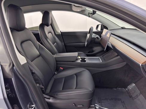 Used 2022 Tesla Model Y Performance image 16