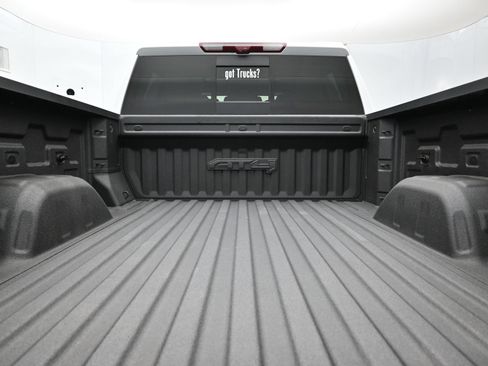 Used 2023 GMC Sierra 1500 AT4 w/ AT4 Premium Package AWD/4WD image 7