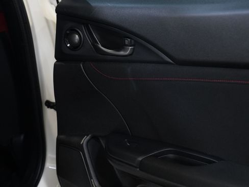 Used 2018 Honda Civic Type R image 27