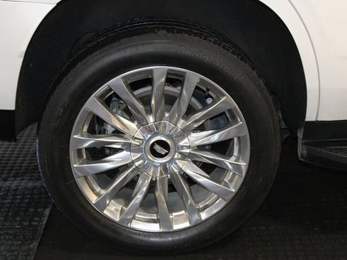 Certified 2023 Cadillac Escalade Premium Luxury image 33