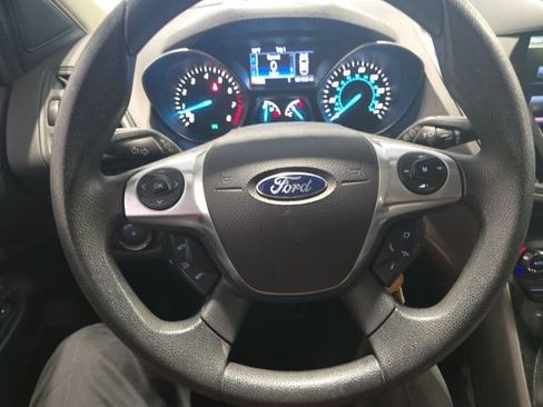 Used 2014 Ford Escape SE w/ Equipment Group 201A FWD image 3