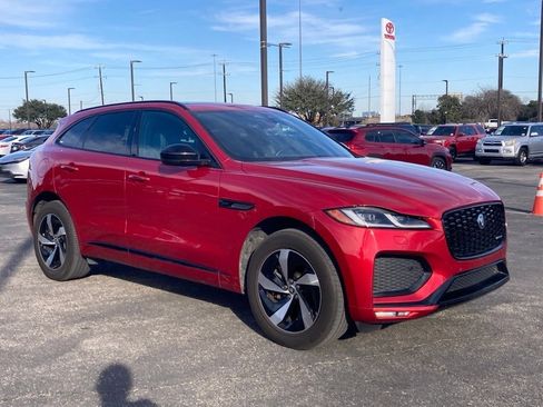Used 2024 Jaguar F-PACE R-Dynamic S image 3