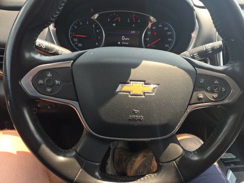 Used 2020 Chevrolet Traverse LT FWD image 16