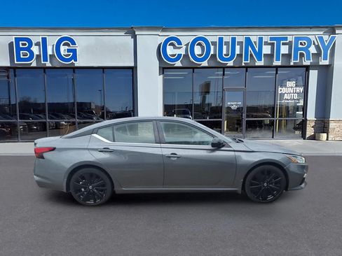 Used 2021 Nissan Altima 2.5 SR FWD image 4