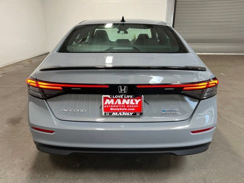 Used 2025 Honda Accord Sport image 4