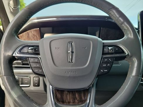 Used 2018 Lincoln Navigator L Reserve AWD/4WD image 22