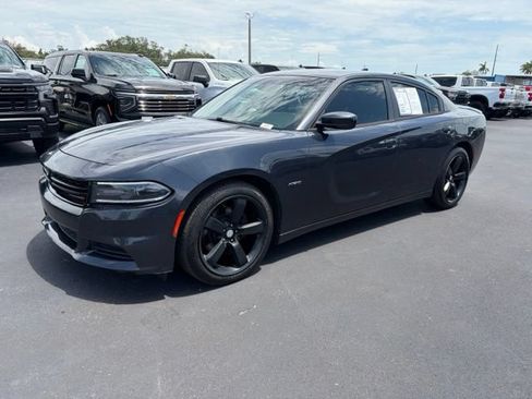 Used 2016 Dodge Charger R/T RWD image 3