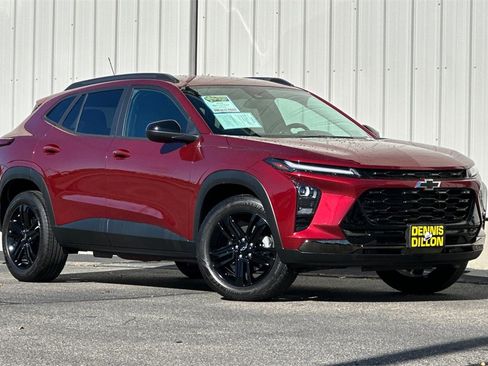 Used 2024 Chevrolet Trax ACTIV image 2