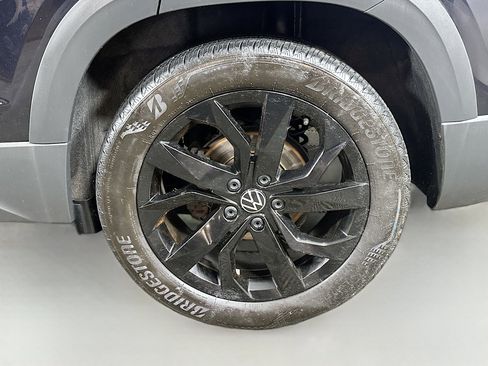 Certified 2023 Volkswagen Taos SE w/ Black Wheel Package AWD/4WD image 29