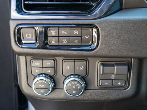 New 2026 GMC Yukon AT4 image 22