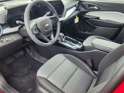 New 2026 Chevrolet Trax LT image 18