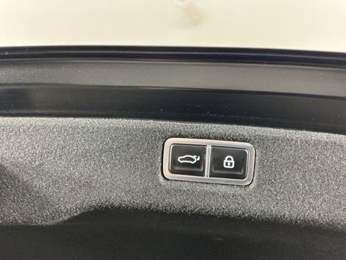 Used 2025 Hyundai Sonata Limited image 32