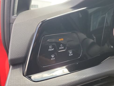 Used 2023 Volkswagen GTI 40th Anniversary Edition FWD image 33