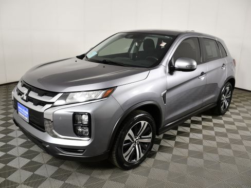 Used 2020 Mitsubishi Outlander Sport SE AWD/4WD image 10