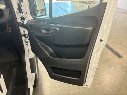New 2025 Mercedes-Benz Sprinter 2500 image 16