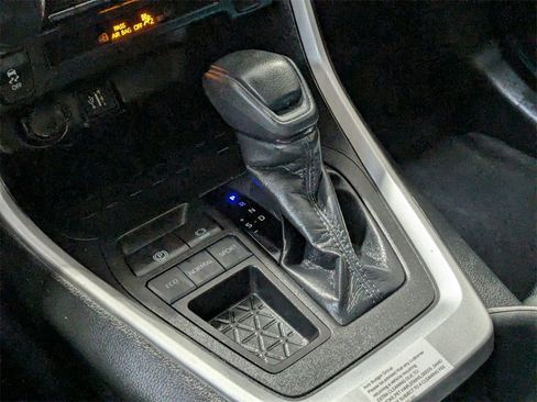 Used 2023 Toyota RAV4 LE image 19