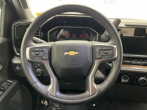 Certified 2024 Chevrolet Silverado 1500 LT AWD/4WD image 11