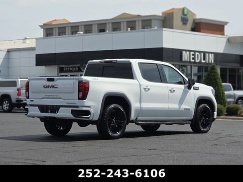 Used 2022 GMC Sierra 1500 Elevation w/ Elevation Premium Package AWD/4WD image 7