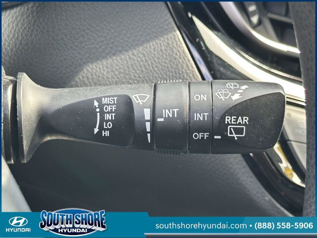 Used 2021 Toyota C-HR LE FWD image 25
