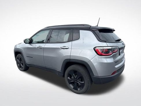 Used 2019 Jeep Compass Latitude AWD/4WD image 3