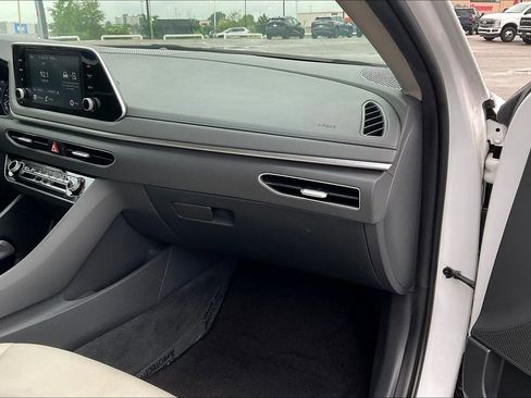 Used 2023 Hyundai Sonata SE FWD image 16