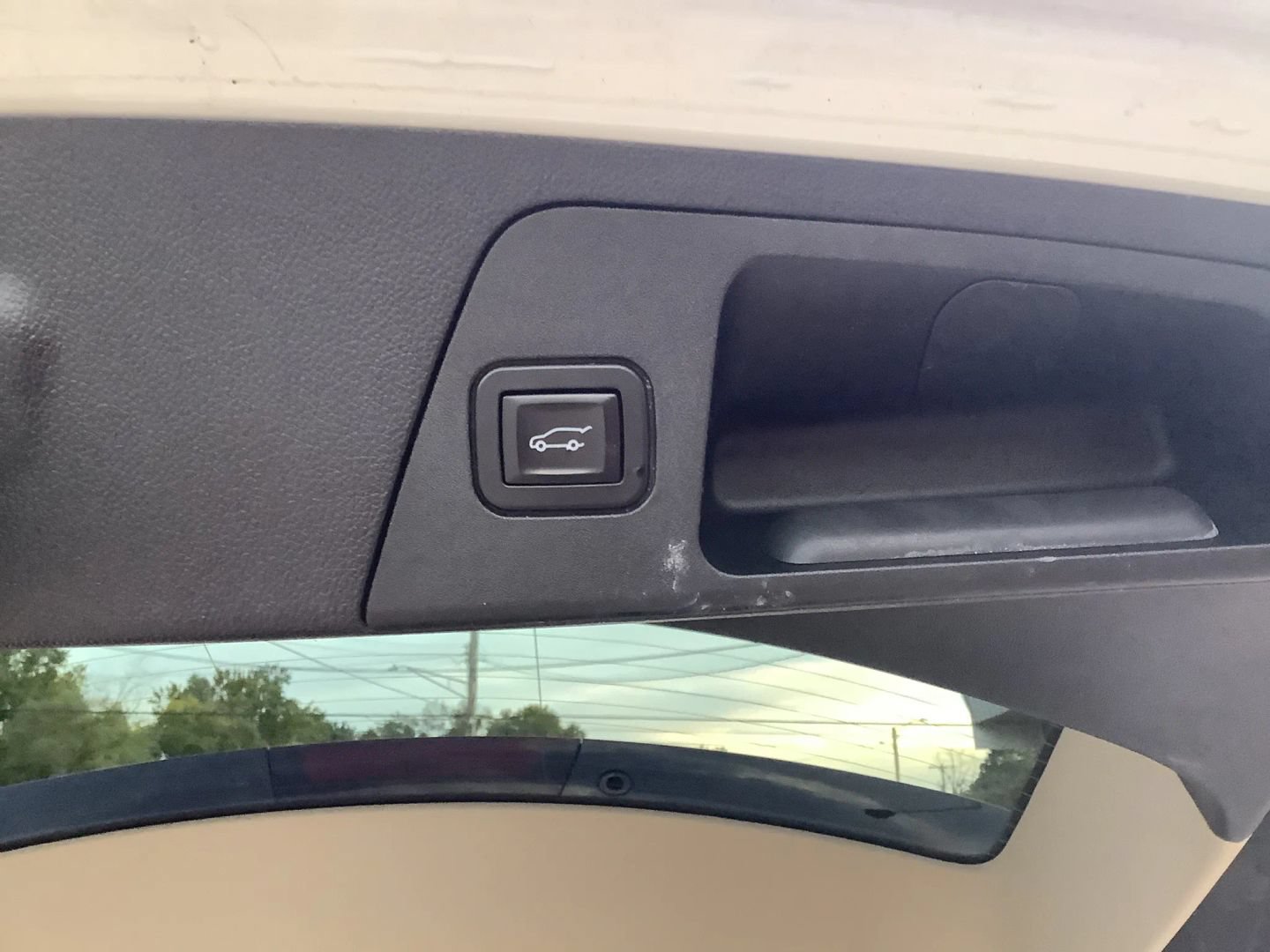 Used 2016 Buick Envision Premium AWD/4WD image 18