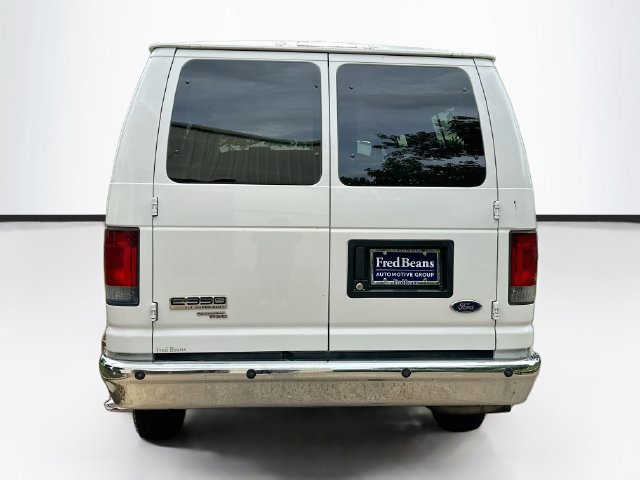 Used 2008 Ford E-350 and Econoline 350 XL RWD image 7