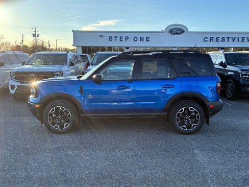 New 2025 Ford Bronco Sport Outer Banks w/ Outer Banks Tech Package+ AWD/4WD image 8