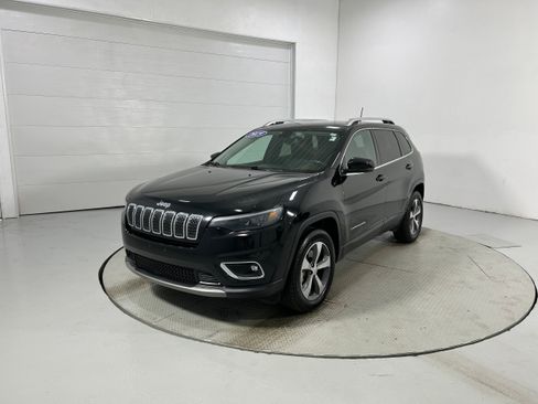 Used 2019 Jeep Cherokee Limited AWD/4WD image 21