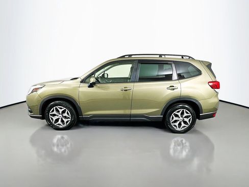 Used 2022 Subaru Forester Premium AWD/4WD image 8