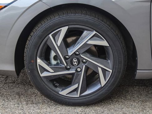 New 2025 Hyundai Elantra Sport image 6