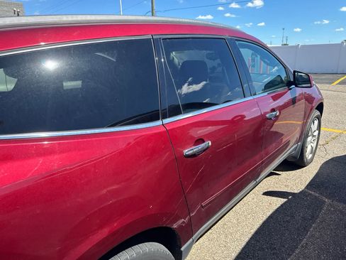 Used 2016 Chevrolet Traverse LT w/ Traveler's Package FWD image 8