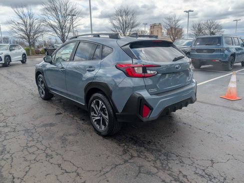 Used 2025 Subaru Crosstrek 2.0i Premium image 5
