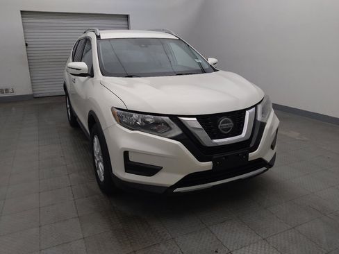Used 2019 Nissan Rogue SV FWD image 14