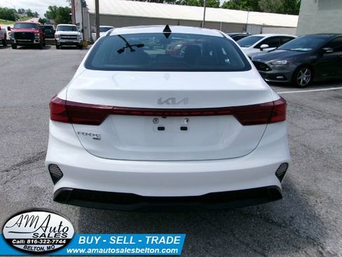 Used 2022 Kia Forte Sedan FWD image 4